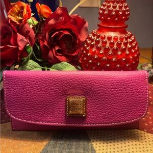 Dooney & Bourke Envelope Clutch/Wallet